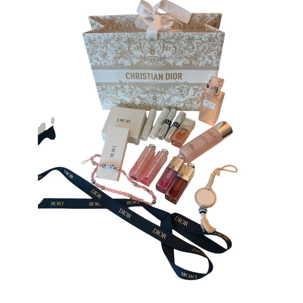 Dior 16 Piece Beauty Gift Bundle Lip Glow Oil Balm Skincare + Gifts